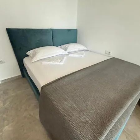 Dioneida Apartment *