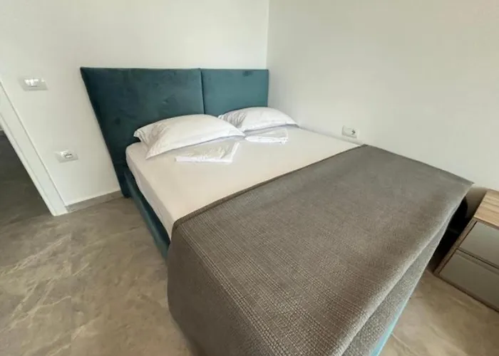 Dioneida アパート *